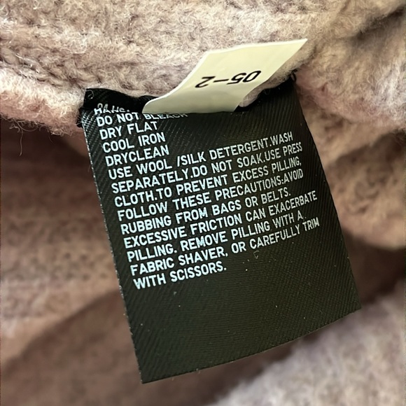 Uniqlo V-Neck Wool Blend Sweater - Dusty Pink/Tan Long Sleeve Pullover Small - Picture 7 of 7